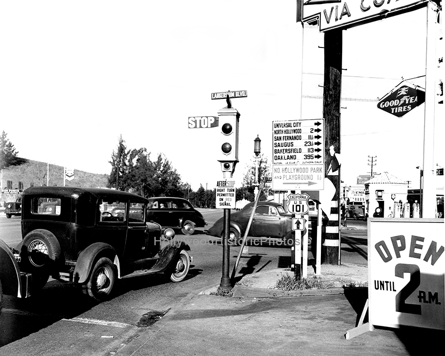 North Hollywood 1944 Lankershim Cahuenga Ventura.jpg